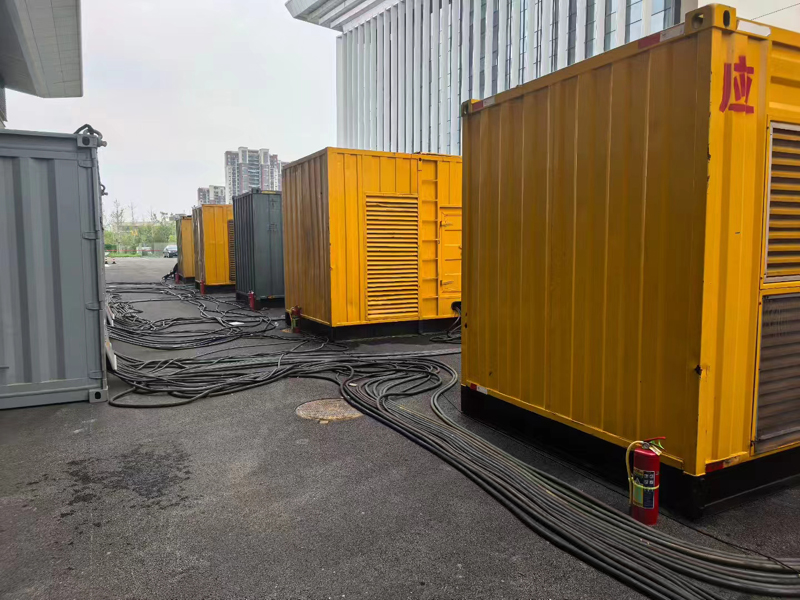 湖南不同季节柴油发电机组保养有哪些注意事项?